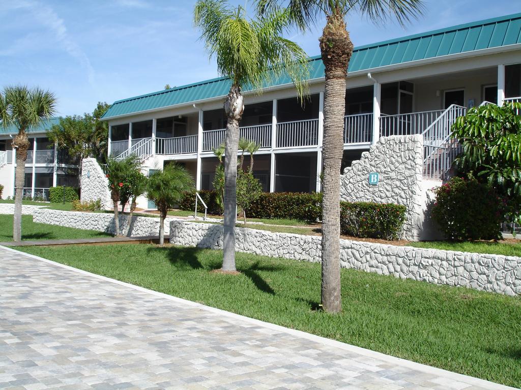 Sanibel Arms West Hotel Exterior photo