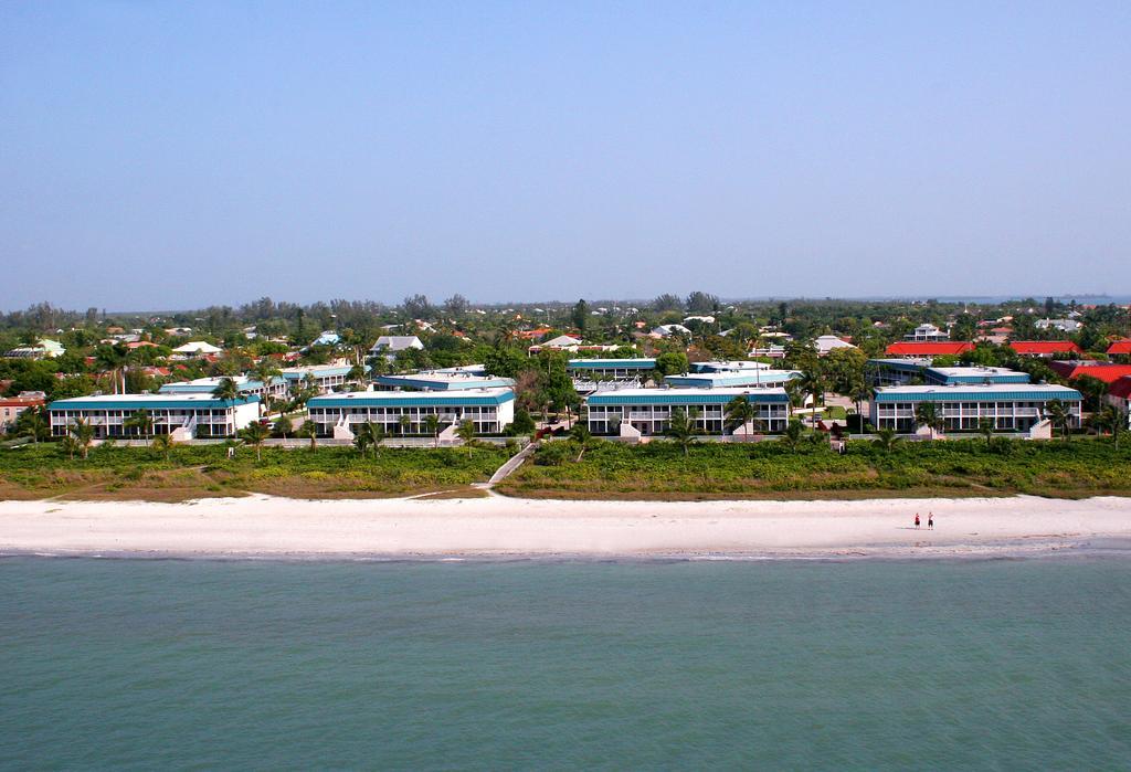 Sanibel Arms West Hotel Exterior photo