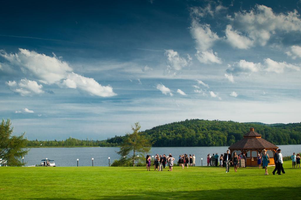 Le Manoir Du Lac Delage Stoneham Exterior photo