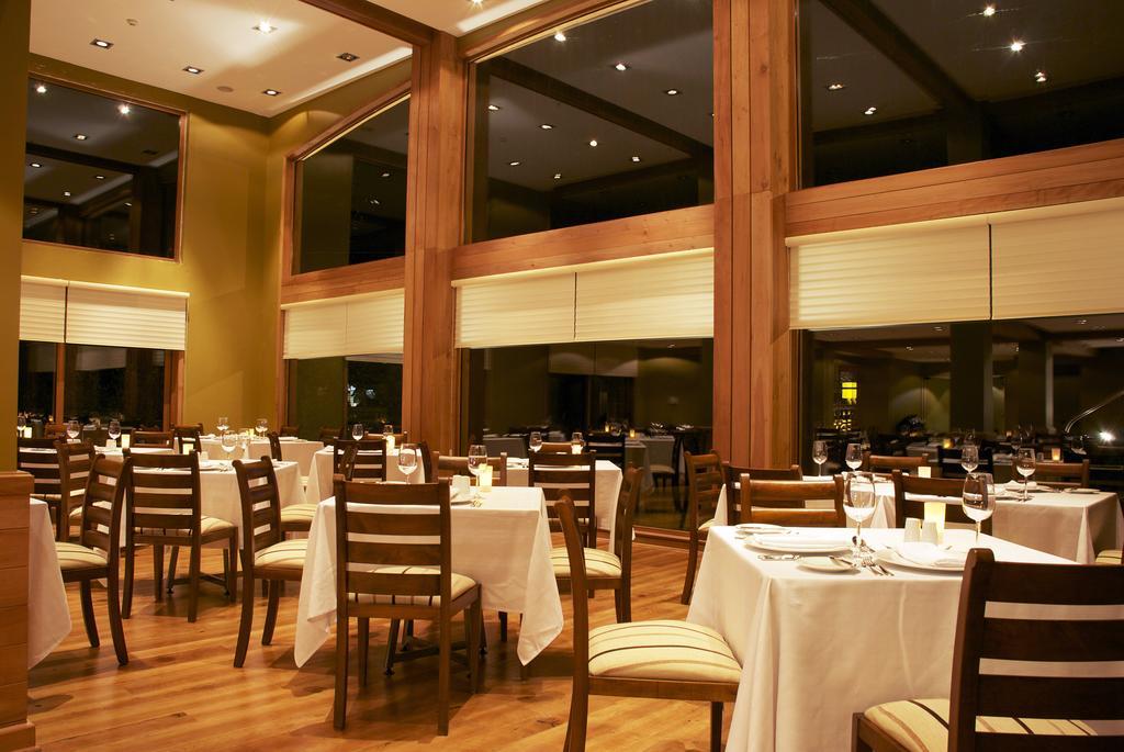 Hotel Cumbres Puerto Varas Restaurant photo