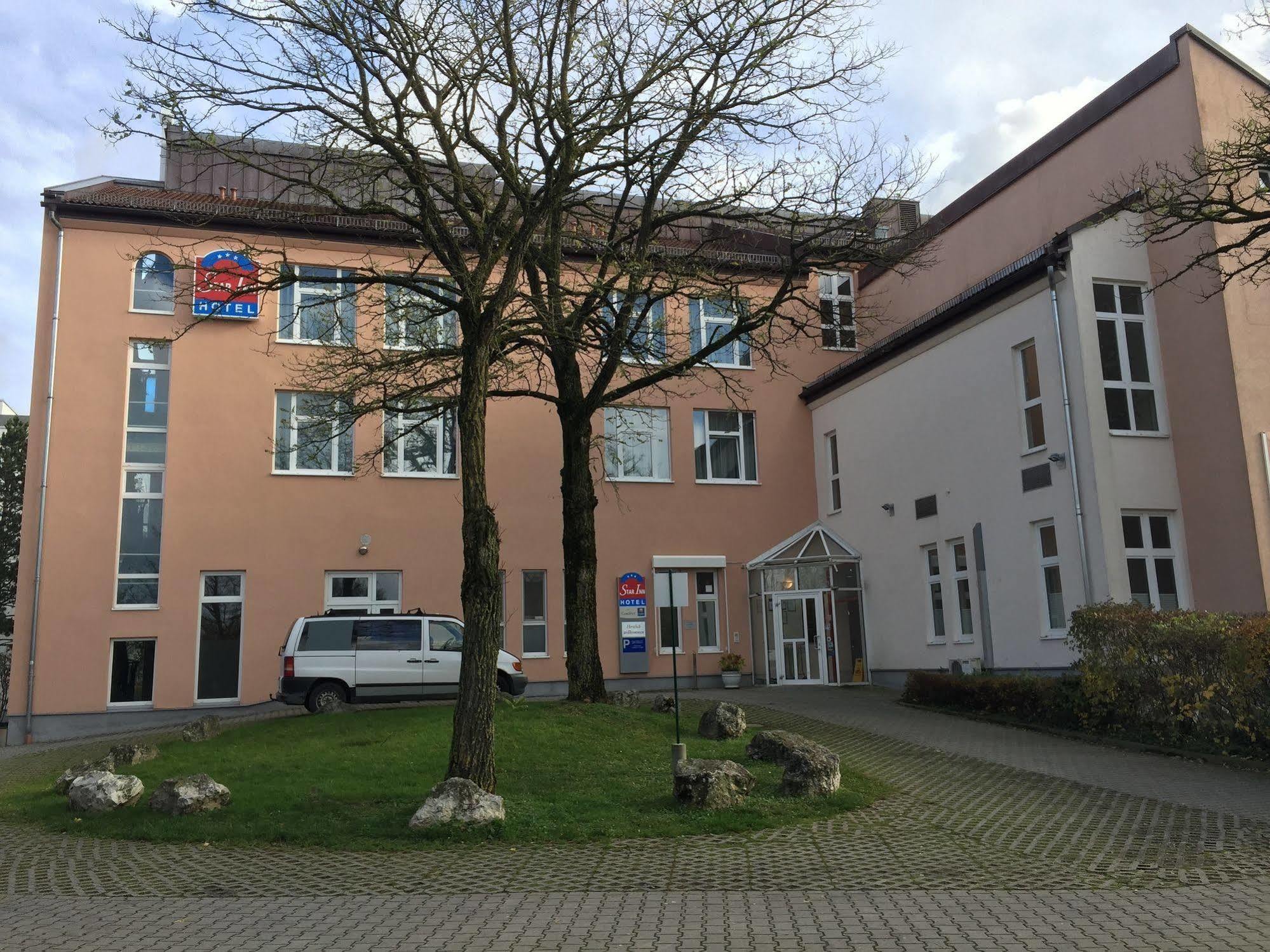 1, 2, Sleep Boardinghouse Unterschleissheim Zentrum Exterior photo