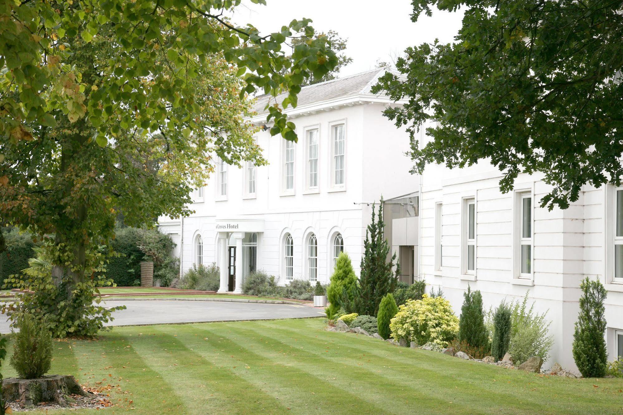 Manor Of Groves Hotel Sawbridgeworth Exterior photo