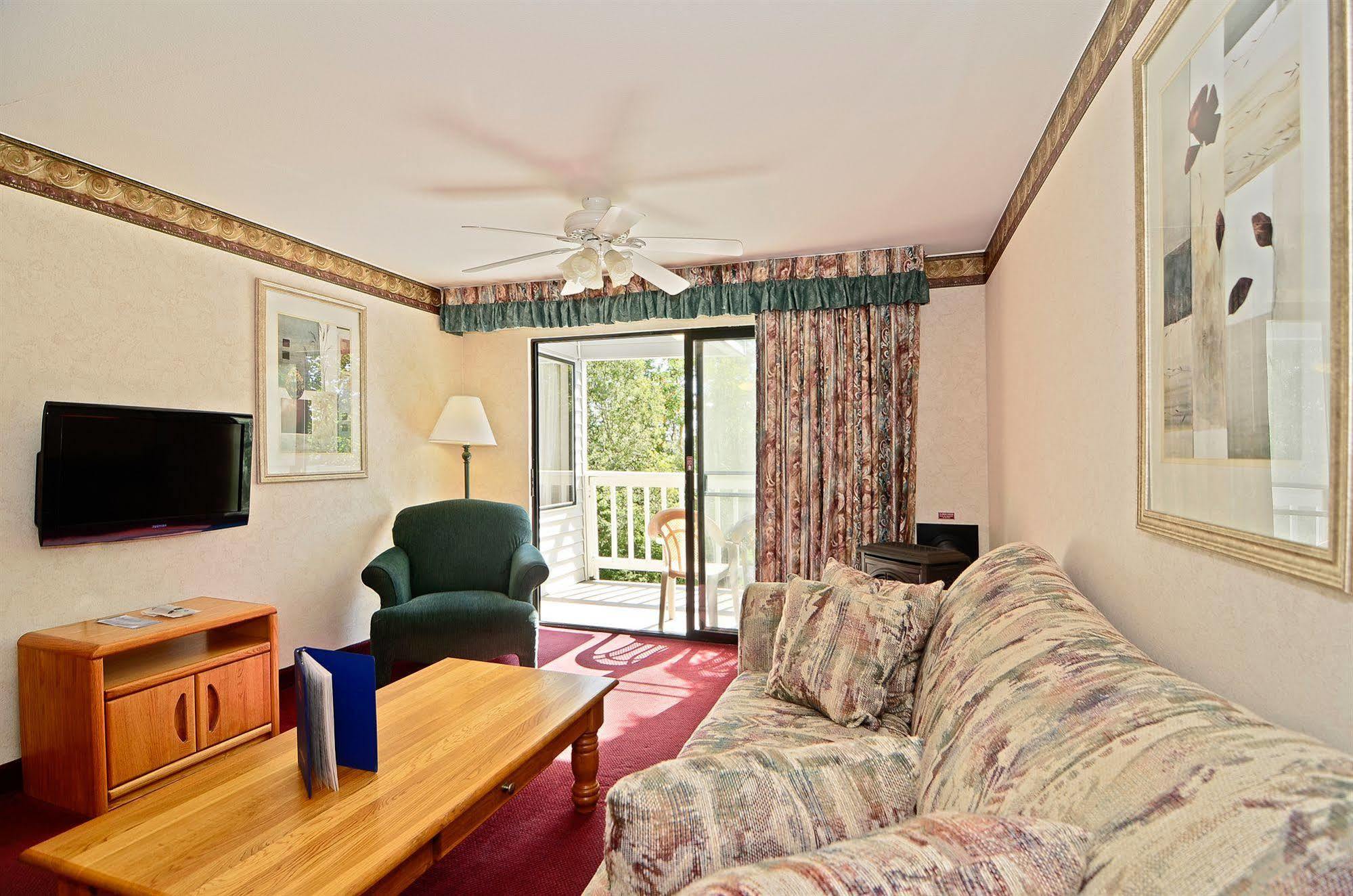 Friday Harbor Suites Room photo