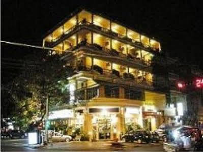 Trasak Pa-Em Hotel & Restaurant Phnom Penh Exterior photo