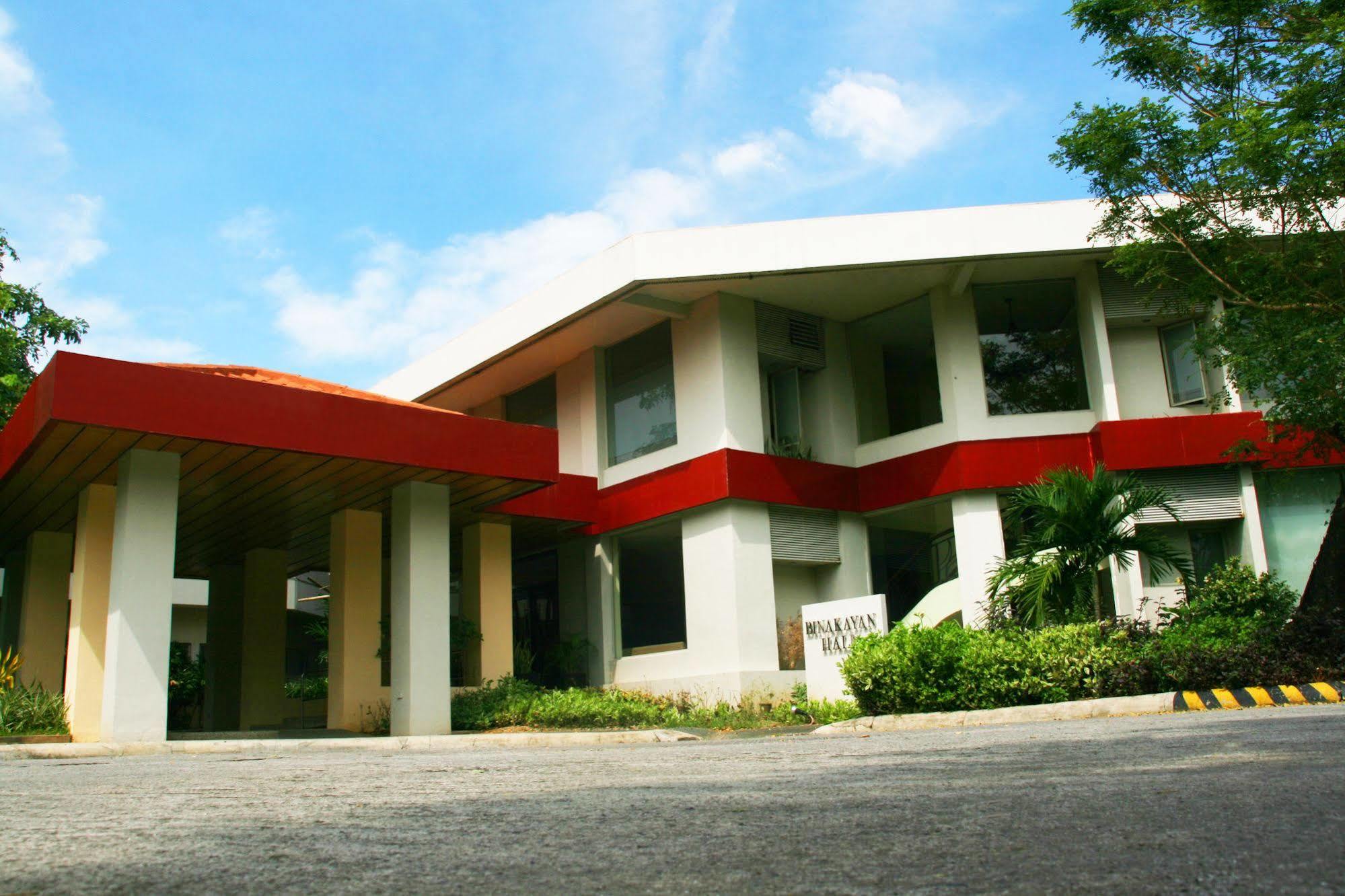 Island Cove Hotel & Leisure Park Cavite City Exterior photo