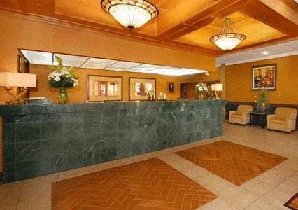 Clarion Hotel & Conference Center Springfield Interior photo