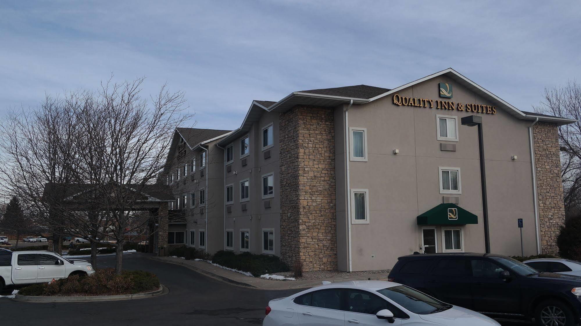 Quality Inn & Suites Loveland Exterior photo