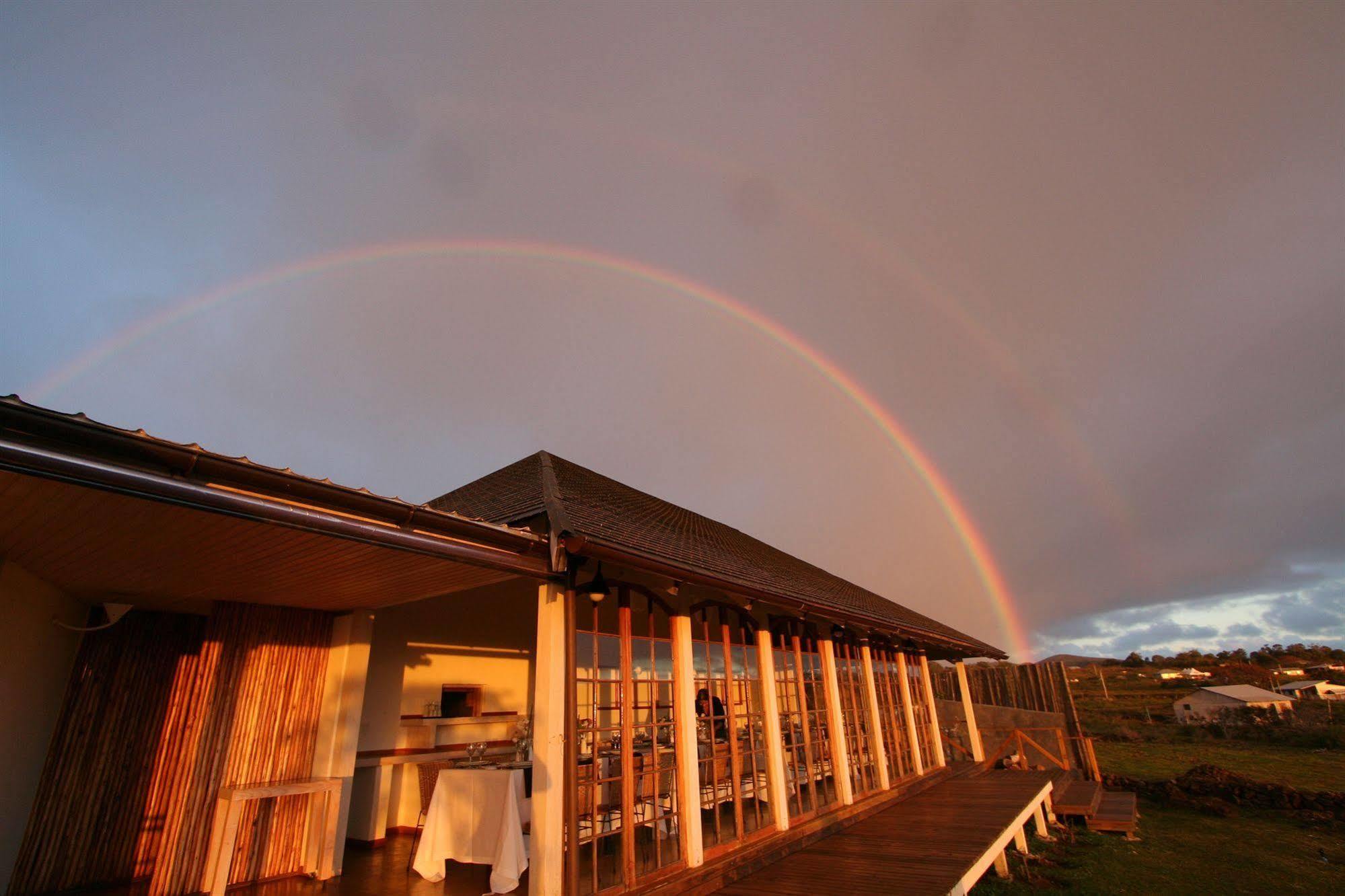 Altiplanico Isla De Pascua Hotel Hanga Roa Exterior photo