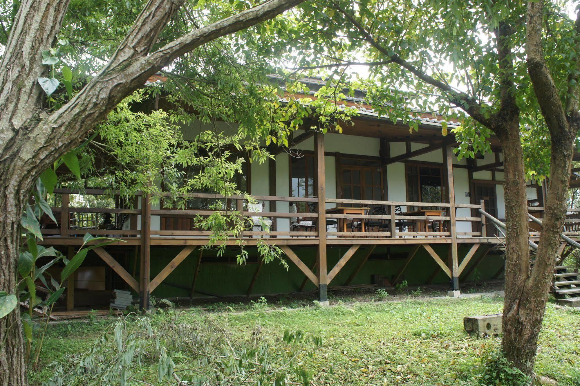 Old Five Guesthouse Lugu Exterior photo