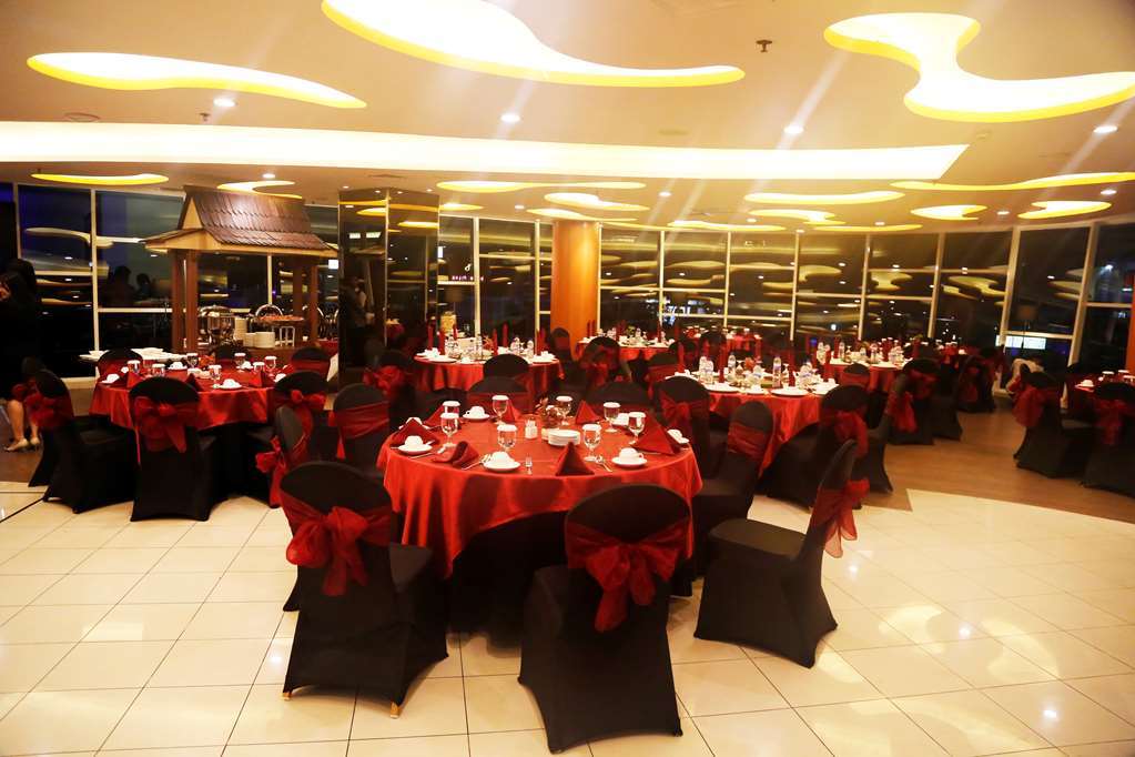 Golden Tulip Galaxy Banjarmasin Hotel Banjarmasin  Restaurant photo