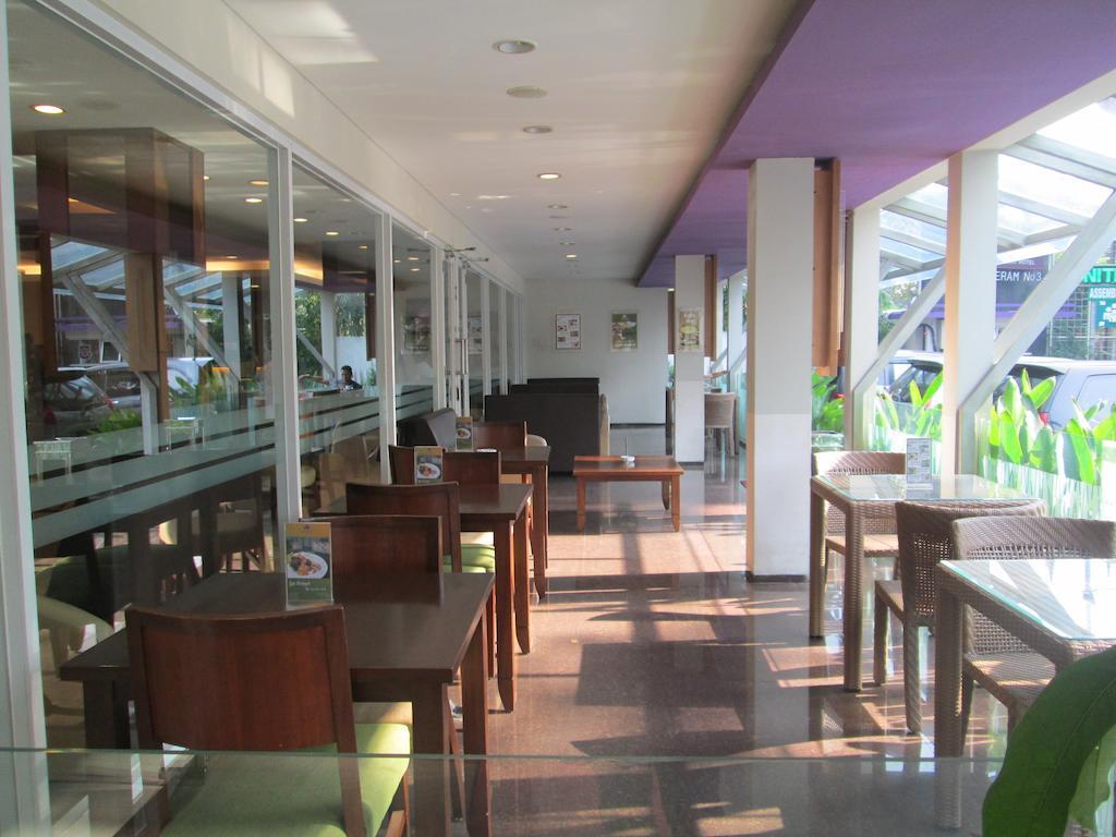 Hotel Anggrek Gandasari Bandung Exterior photo