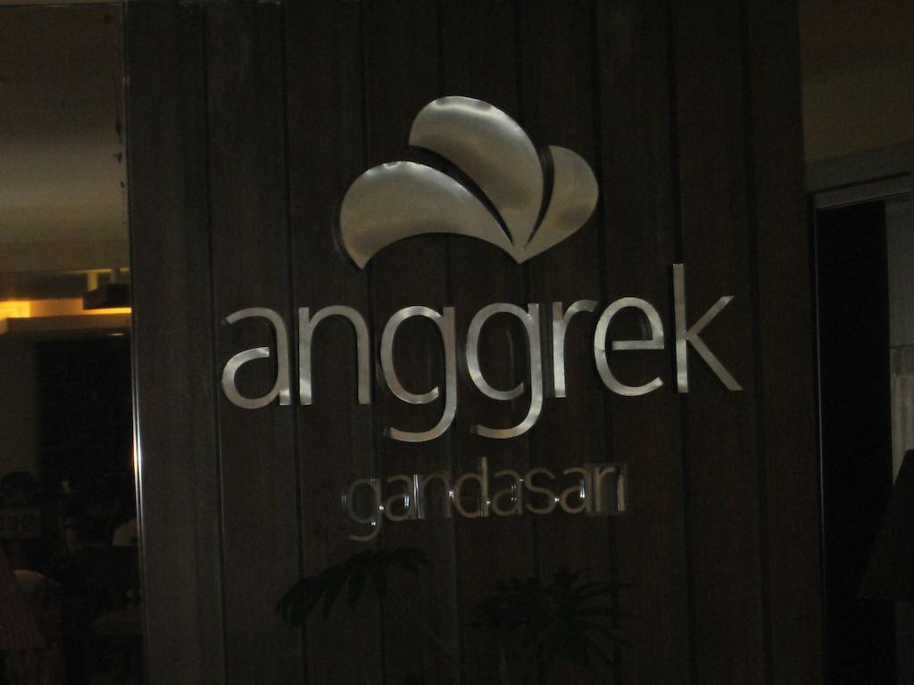 Hotel Anggrek Gandasari Bandung Exterior photo