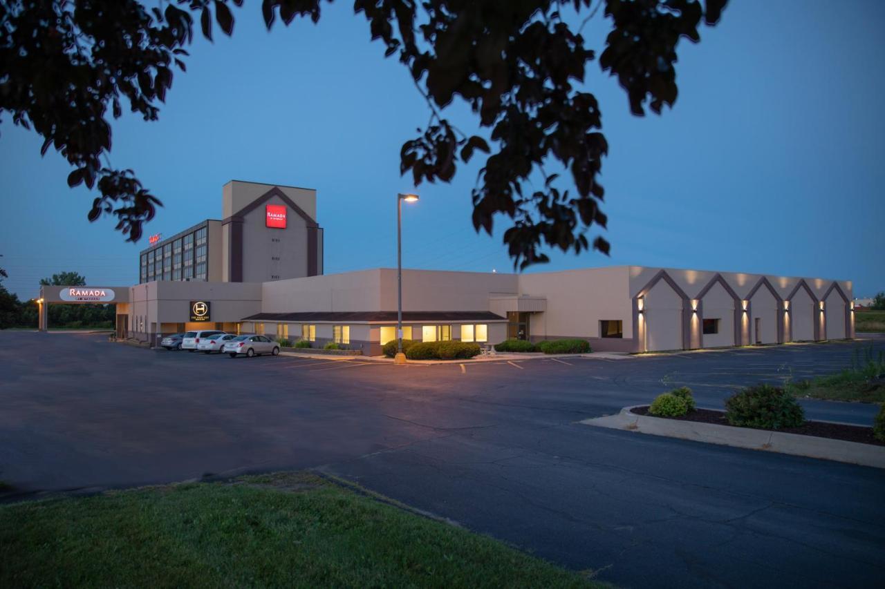 Ramada By Wyndham Cedar Rapids Hotel Exterior photo