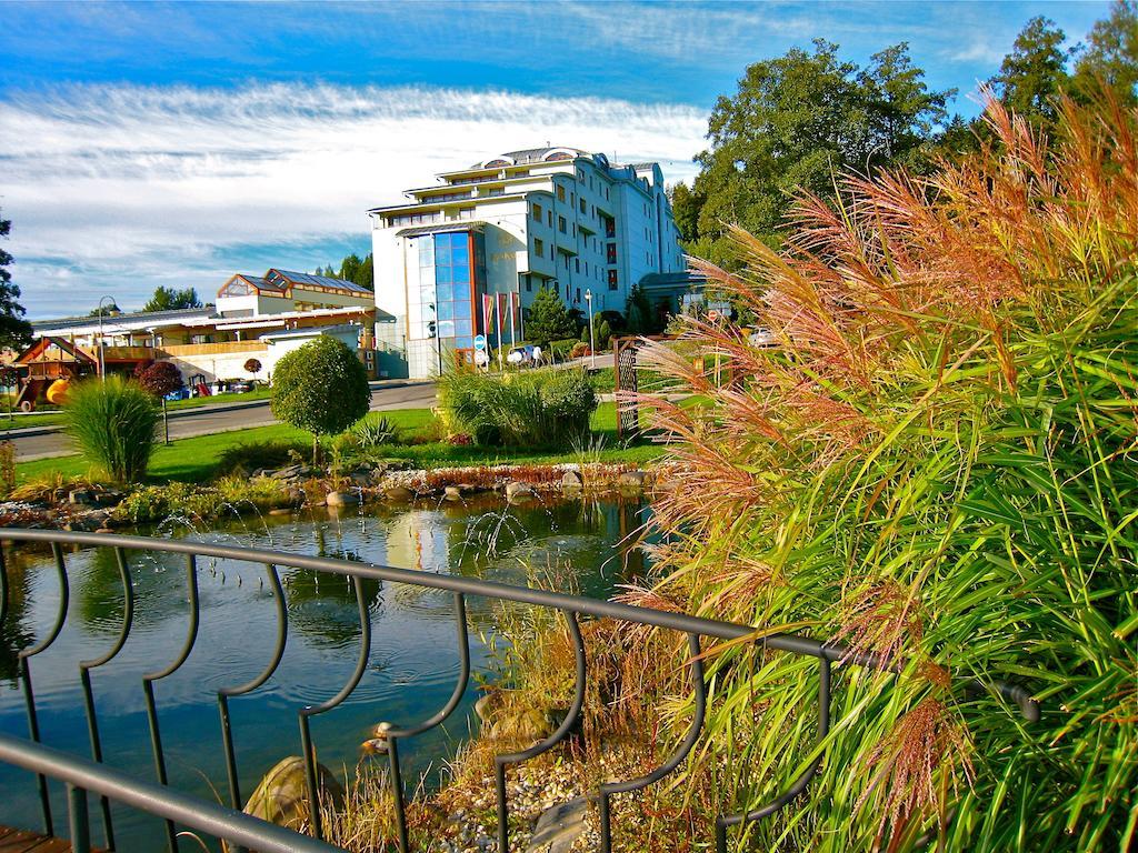 Wellness & Spa Hotel Kaskady Sliac Exterior photo