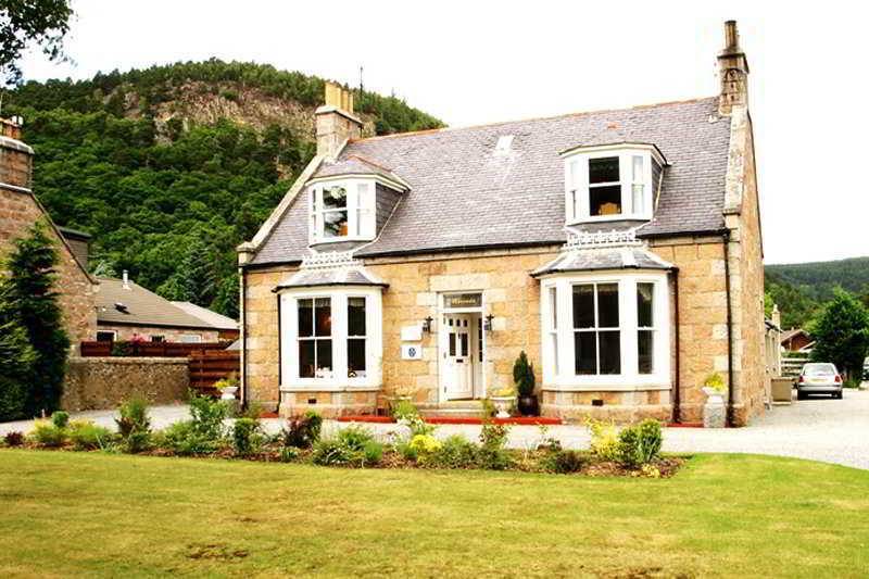 Morvada Guest House Ballater Exterior photo