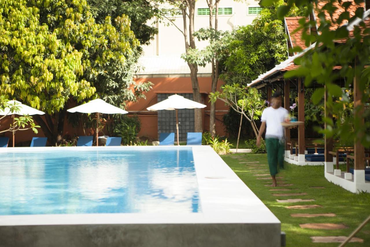 Iroha Garden Hotel & Resort Phnom Penh Exterior photo