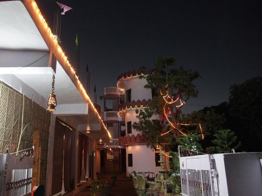 Amrutham Hotel Pushkar Exterior photo