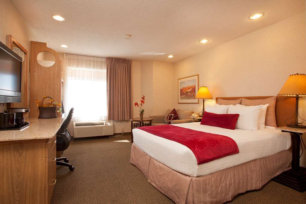 Inn At Santa Fe, Surestay Collection By Best Western Room photo