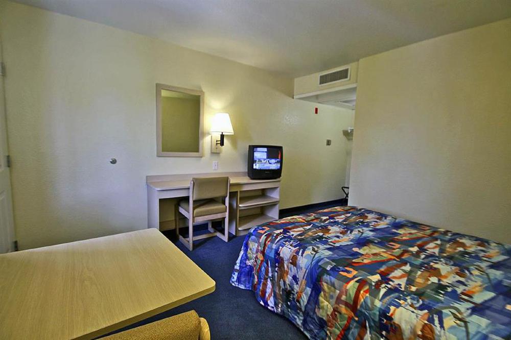 Motel 6-San Bernardino, Ca - North Serrano Village Room photo