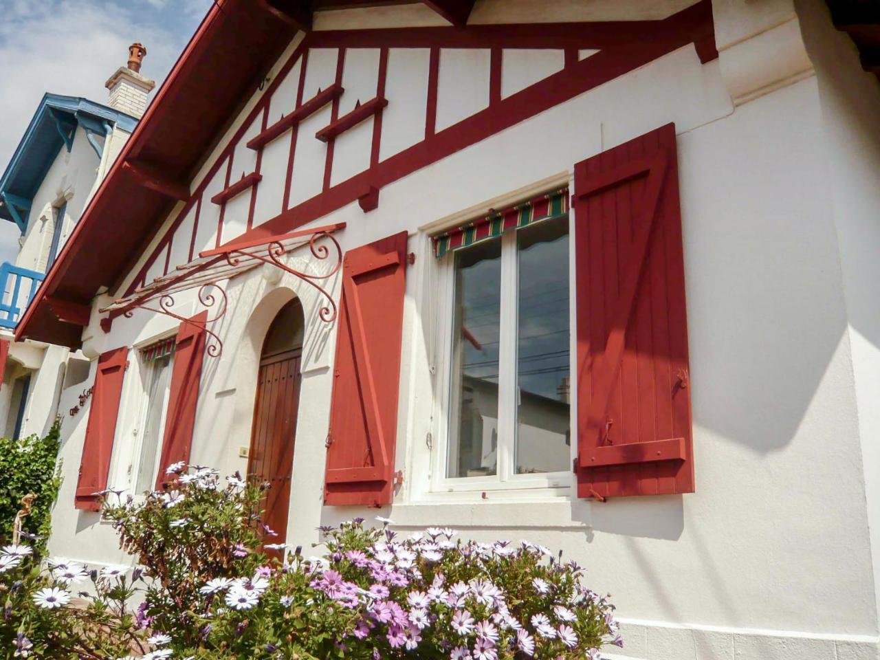 Holiday Home Pierre De Chevigna Biarritz Exterior photo