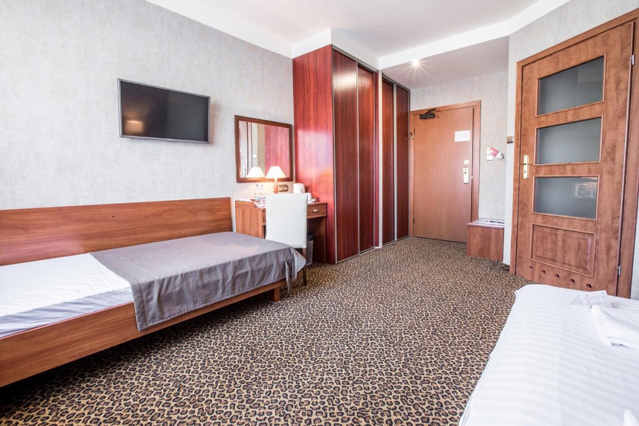 Hotel Diament Vacanza Katowice - Siemianowice Siemianowice Slaskie Exterior photo
