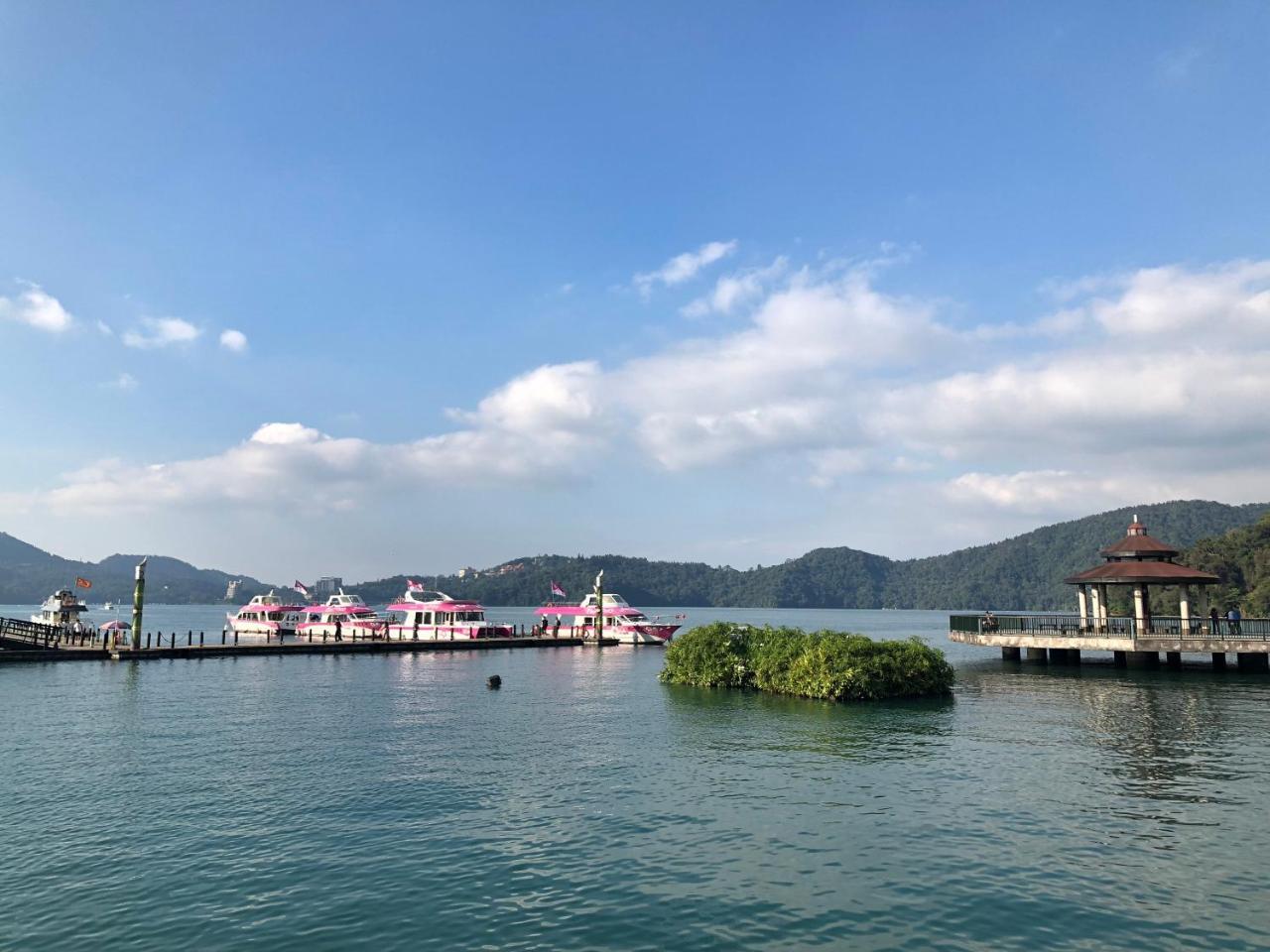 Crystal Inn Sun Moon Lake Yuchi Exterior photo