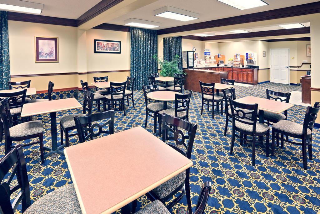 Days Inn & Suites By Wyndham Tahlequah Restaurant photo