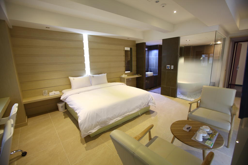 Suwon Hotel Pacific Room photo