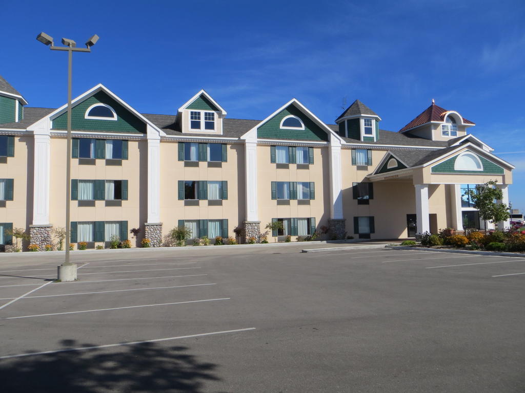 Bayside Hotel Of Mackinac Mackinaw City Exterior photo