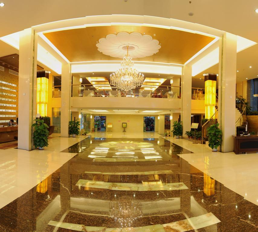 Golden Dragonball Hotel Guilin Exterior photo