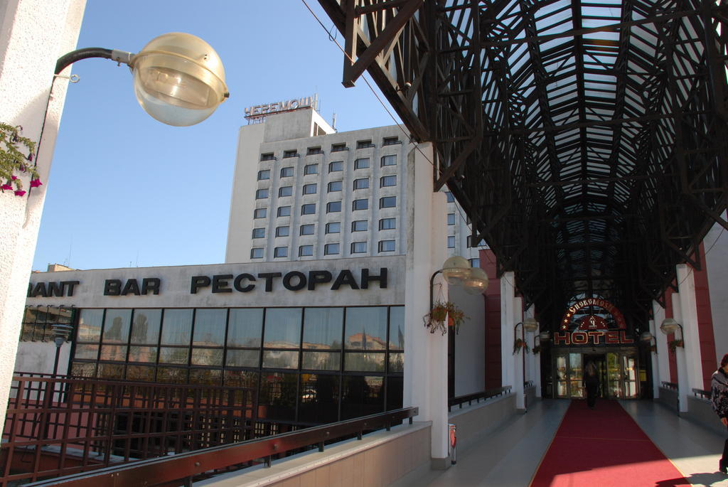Hotel Cheremosh Chernivtsi Exterior photo
