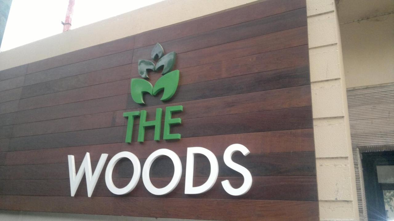 The Woods Hotel New Delhi Exterior photo