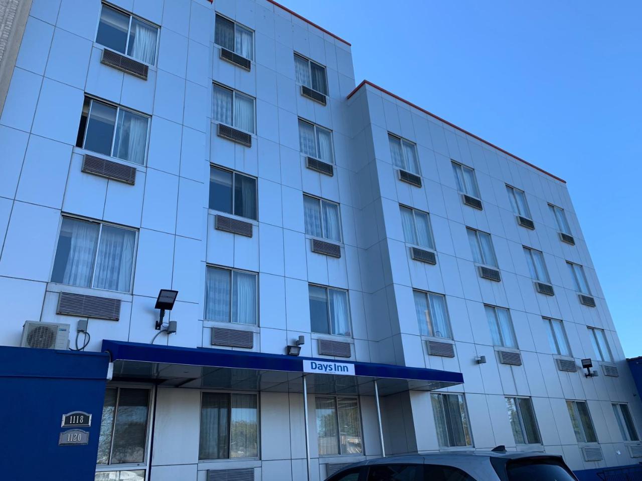 Days Inn By Wyndham Brooklyn Borough Park New York Exterior photo