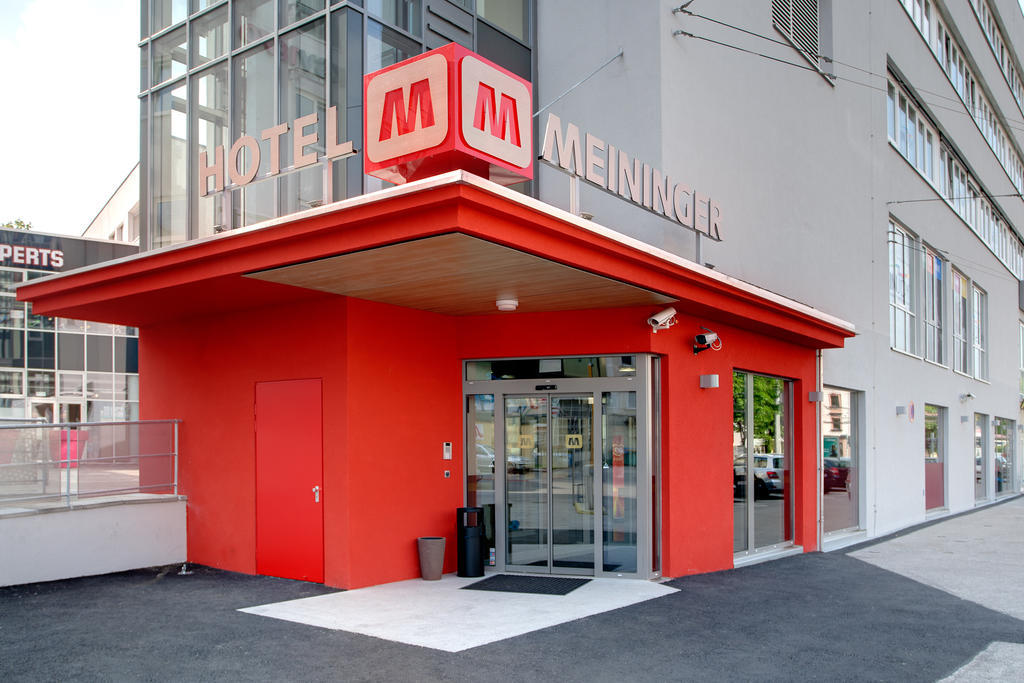 Meininger Hotel Salzburg City Center Exterior photo