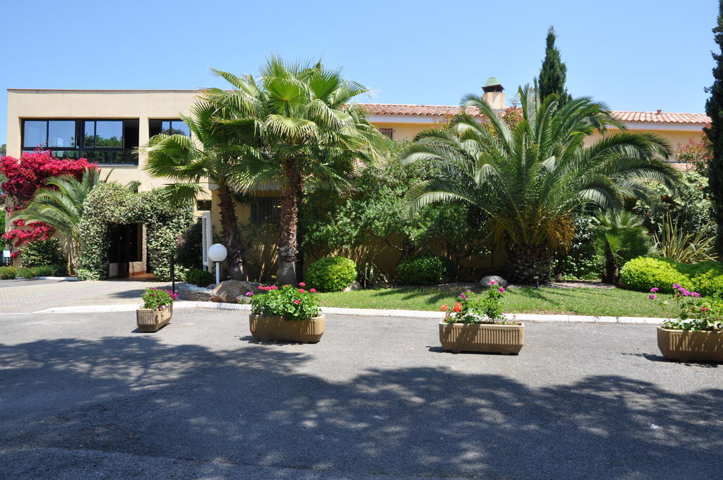 Isola Hotel Borgo  Exterior photo