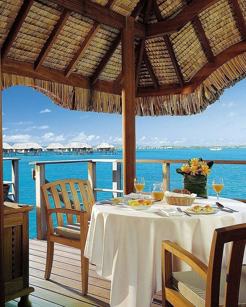 Four Seasons Resort Bora Bora Restaurant photo