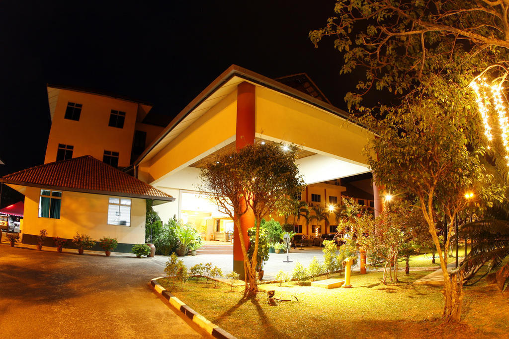 The Qamar Paka, Terengganu Hotel Exterior photo