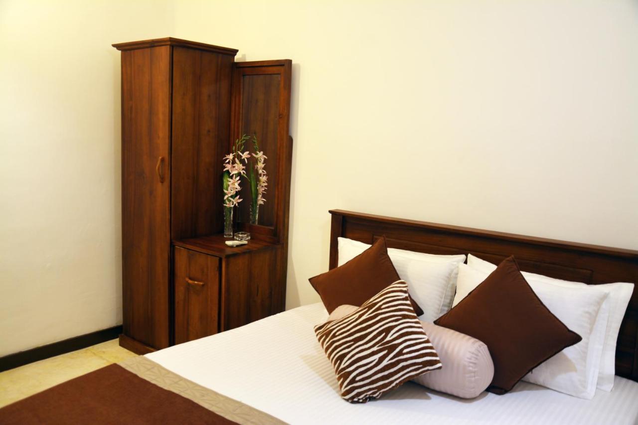 Finlanka Guest Bed & Breakfast Galle Exterior photo