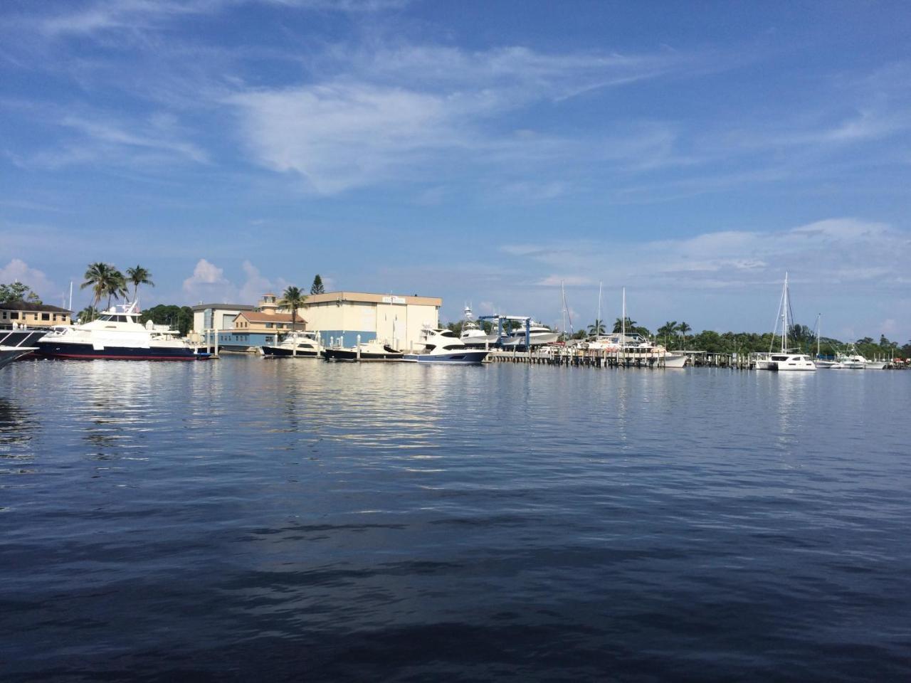 Pirate'S Cove Resort And Marina - Stuart Exterior photo