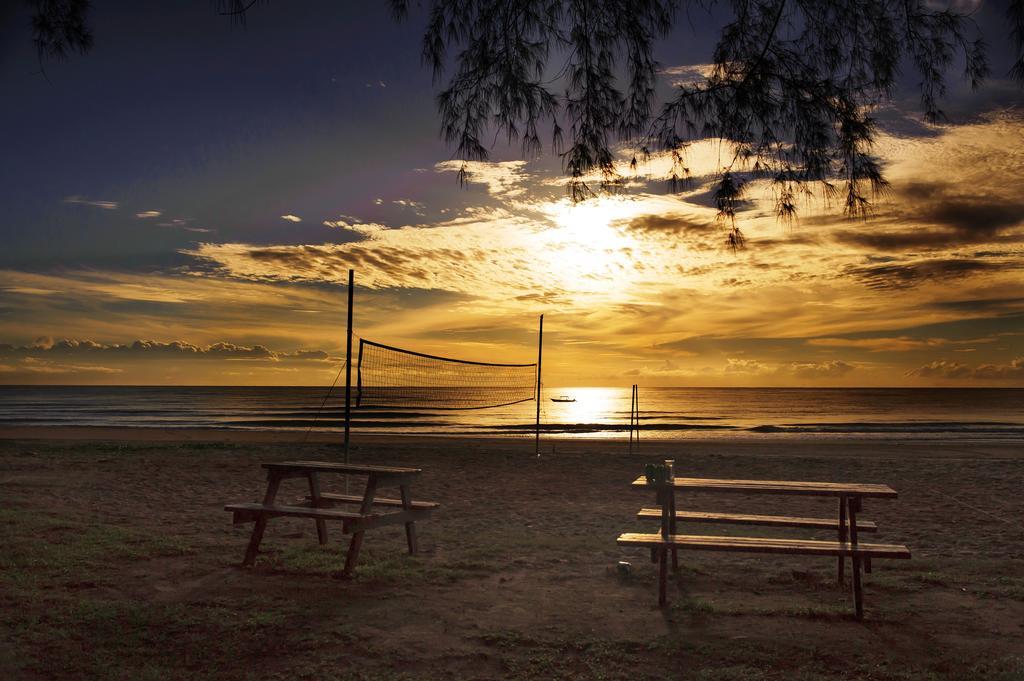 Legend Cherating Beach Resort Kuantan Exterior photo