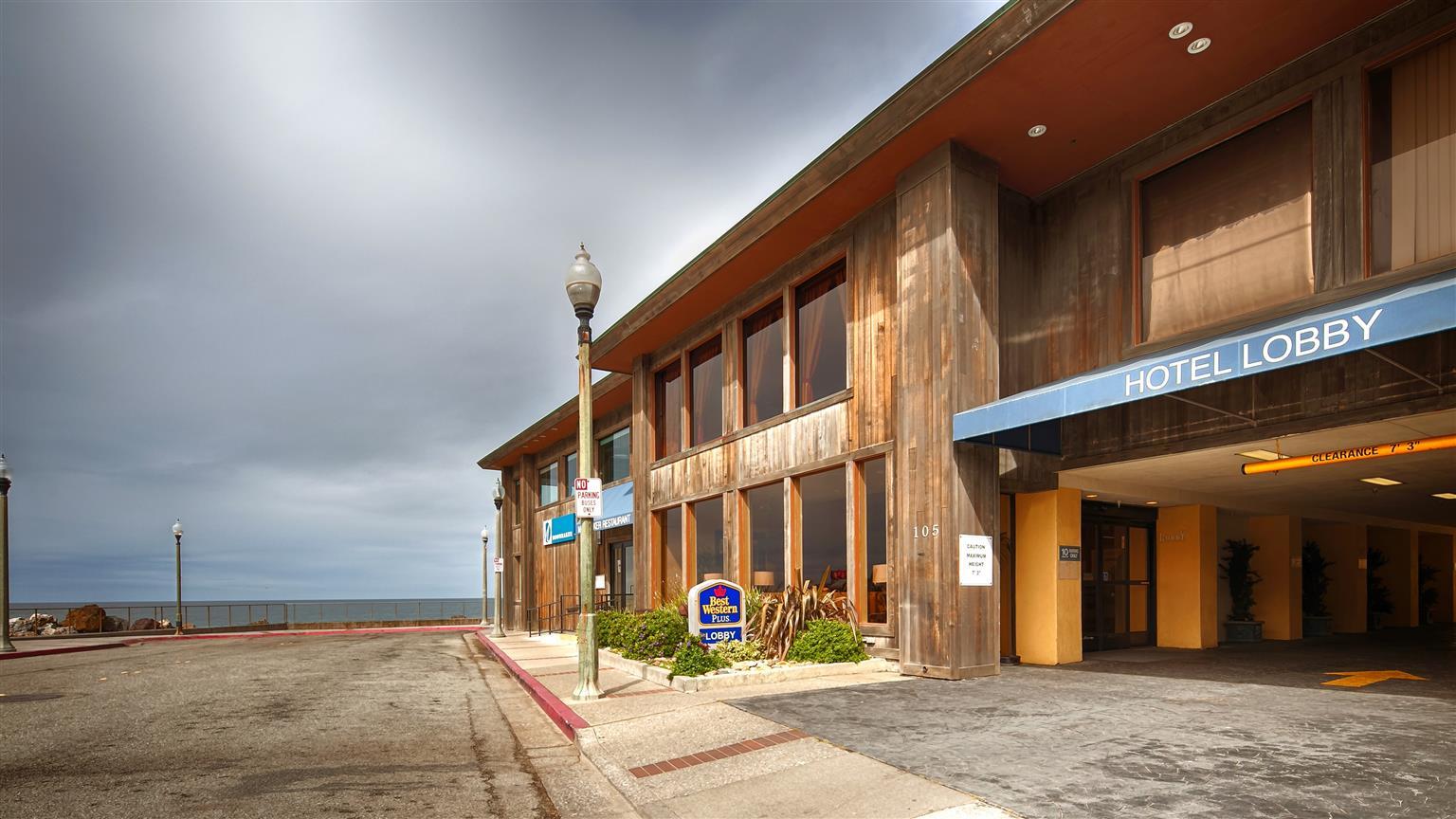 Pacifica Lighthouse Hotel Trademark Collection By Wyndham Exterior photo