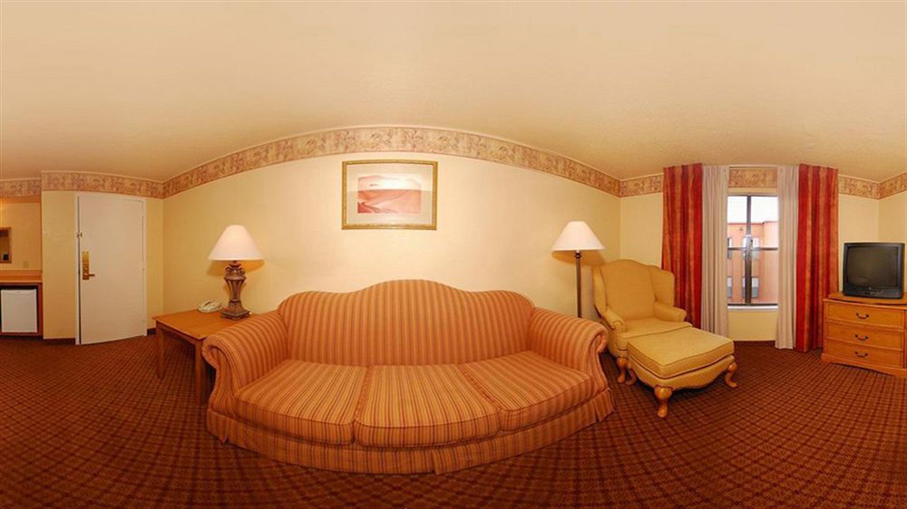 Pan American Inn And Suites Albuquerque Exterior photo