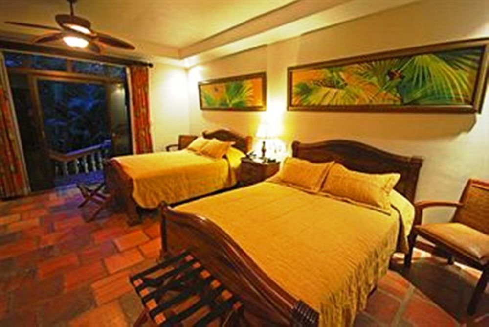 Hotel Villas Lirio Manuel Antonio Exterior photo