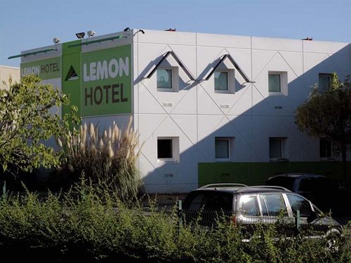 Lemon Hotel Brignoles Riviera Exterior photo