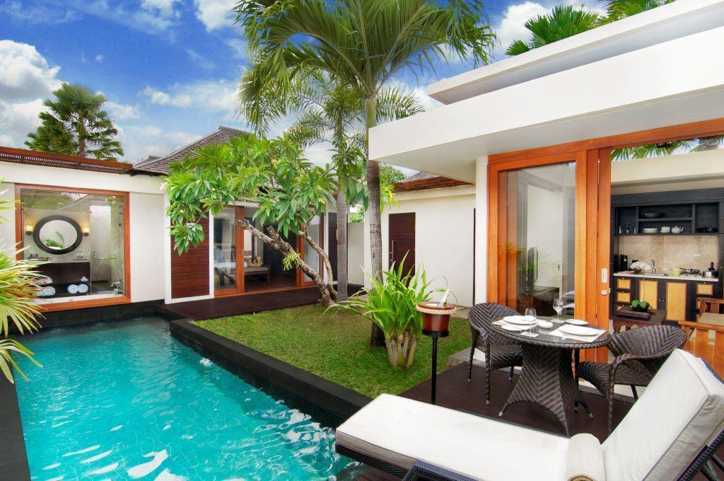 Avani Seminyak Bali Resort Exterior photo