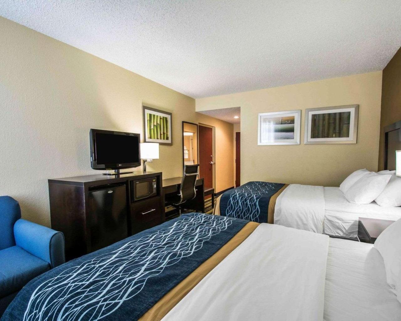 Comfort Inn & Suites - Lantana - West Palm Beach South Exterior photo