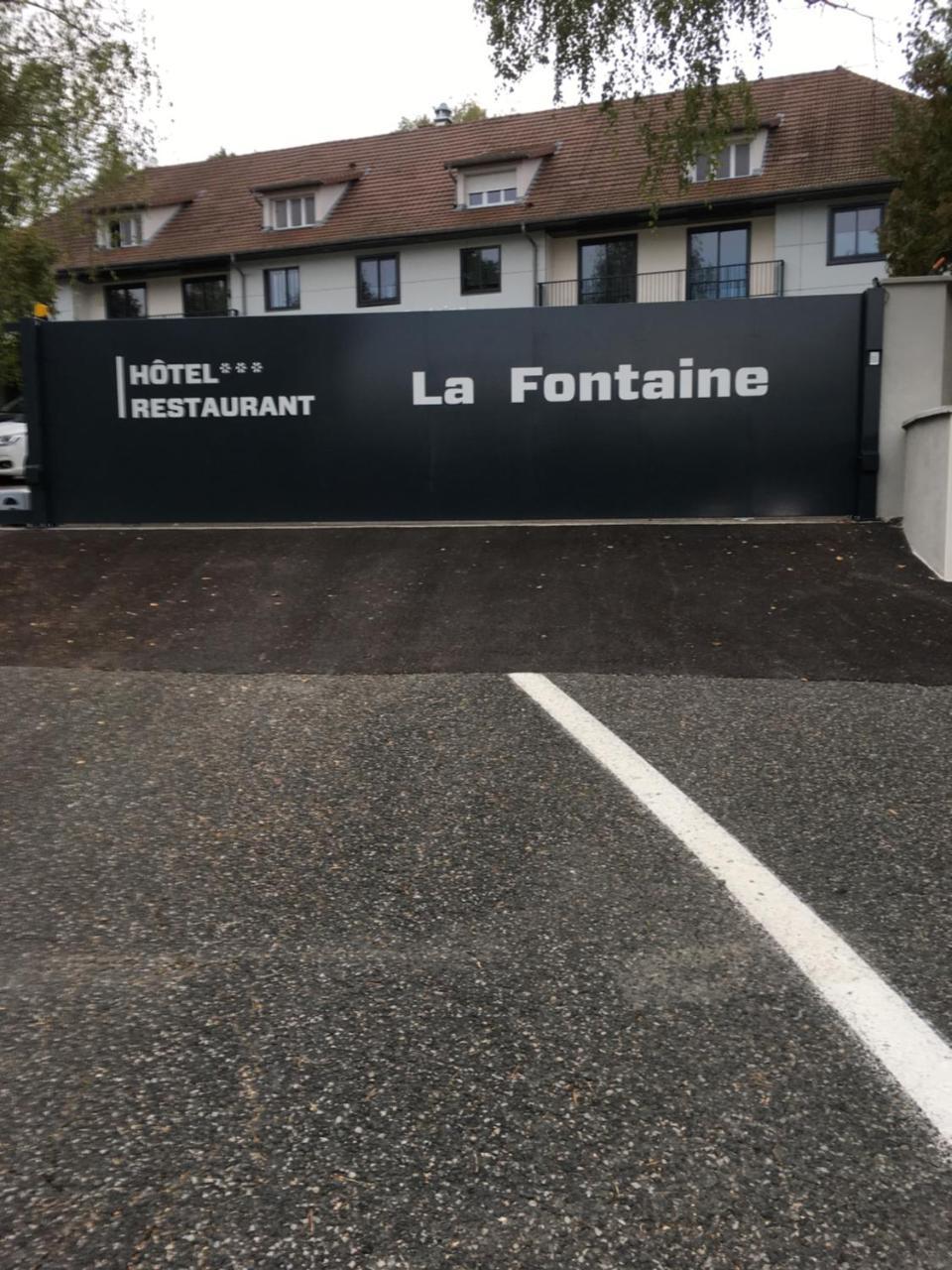 Hotel Logis Restaurant La Fontaine Mantry Exterior photo