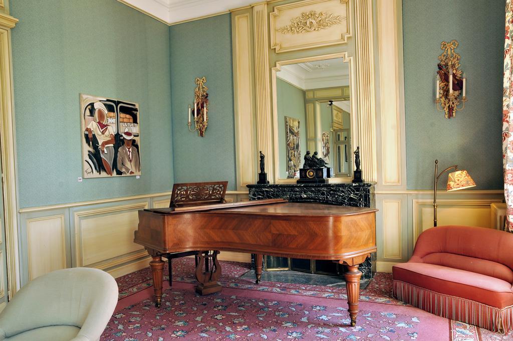 Manoir De La Roseraie - Les Collectionneurs Grignan Exterior photo