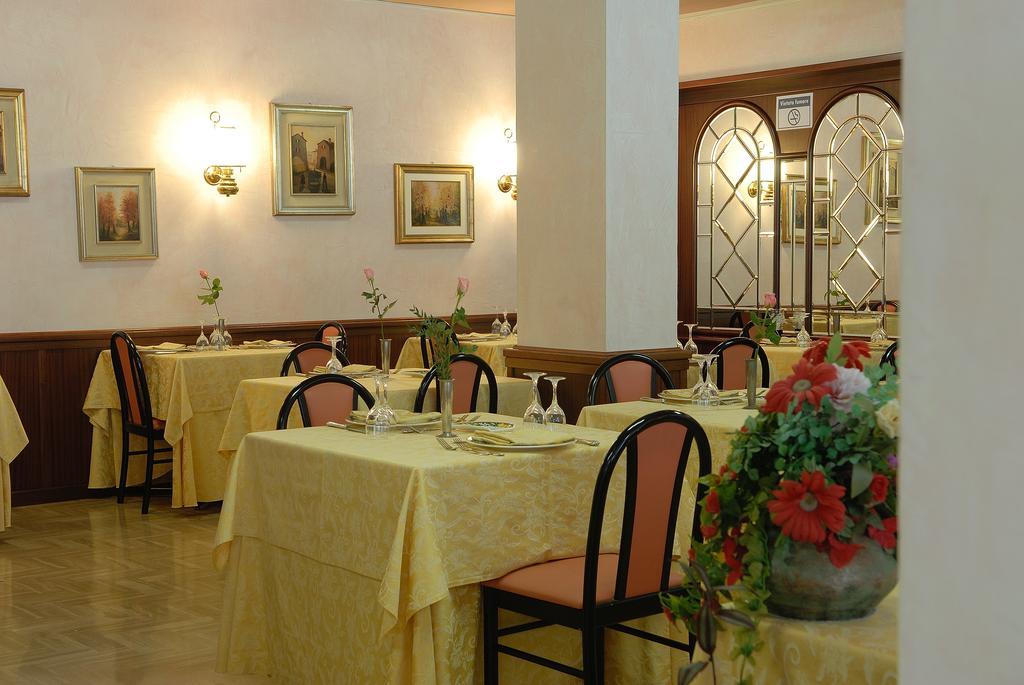 Hotel Cristallo Varazze Restaurant photo