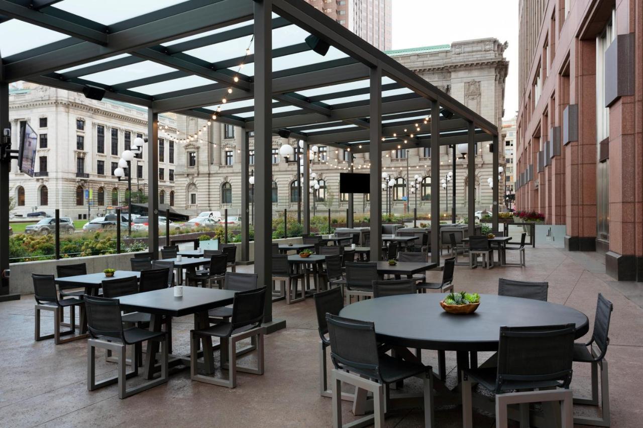 Cleveland Marriott Downtown At Key Tower Hotel Exterior photo